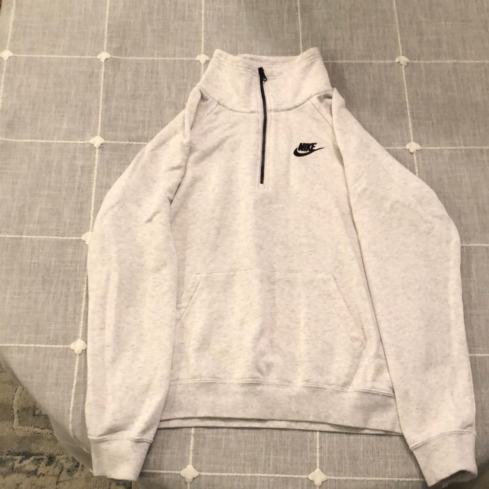 Nike 1/4 zip sweatshirt.